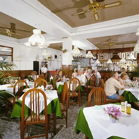 Park Plaza *
