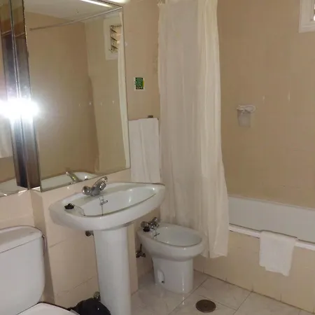 Park Plaza מלון 2*