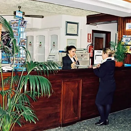 Park Plaza מלון
